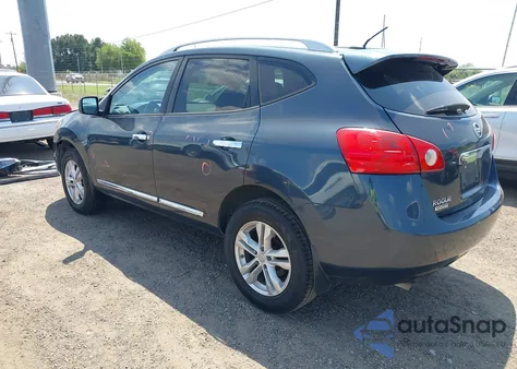 2015 Nissan Rogue Select S z USA, uszkodzony, nr VIN JN8AS5MT6FW652518